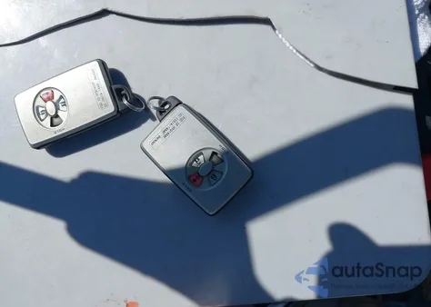 2005 Toyota Avalon Limited z USA, uszkodzony, nr VIN 4T1BK36B65U045033